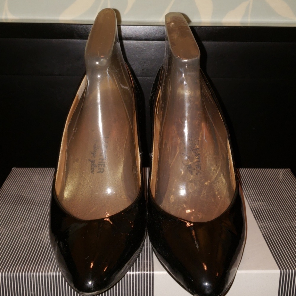 3" Black patent leather pumps